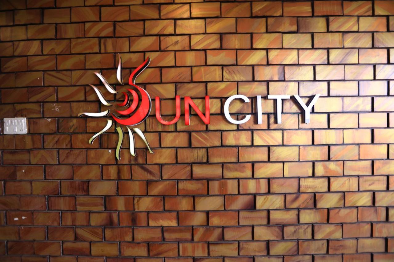 ホテル The Suncity ブバネーシュワル エクステリア 写真